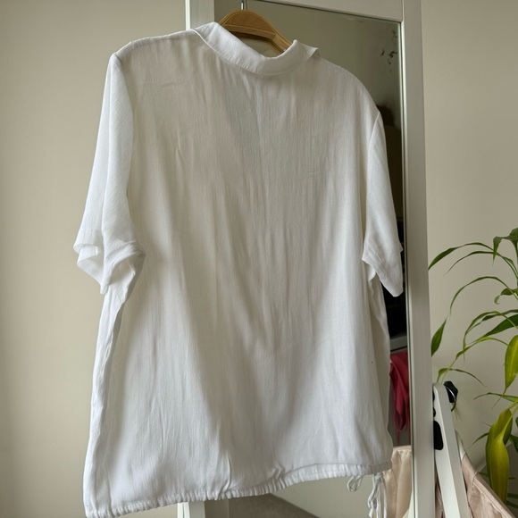 White Shirt Short Sleeves - Picture 3 of 4